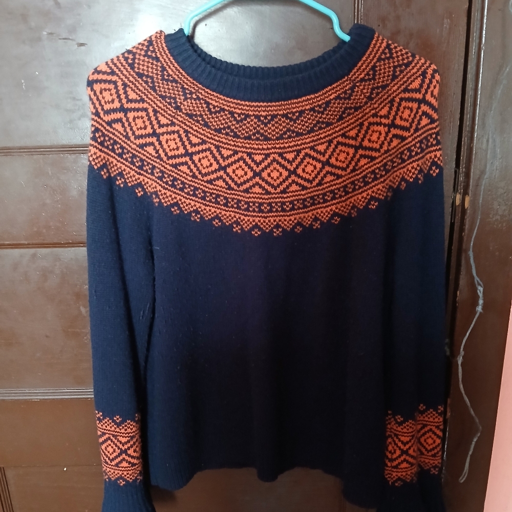 Sweater - Picture 13 of 14
